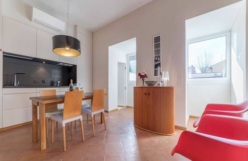 Monti Apartment | Monti Stunning Apartment with Terrace