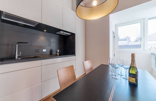 Monti Apartment | Monti Stunning Apartment with Terrace
