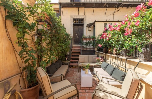 Rione VI Parione Apartment | Navona Luxury and Historical Apartment