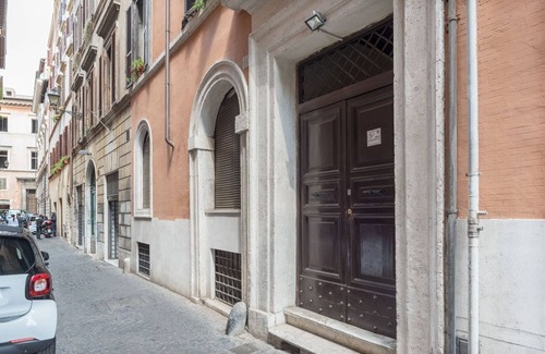 Rione VI Parione Apartment | Navona Stylish Apartment