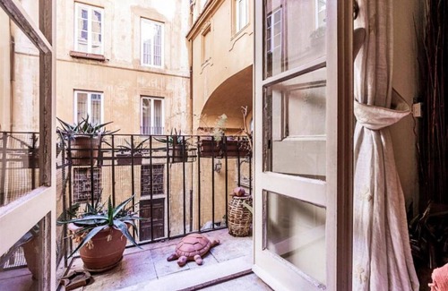 Rione VII Regola Apartment | Palazzo Farnese&Campo dè Fiori - Elegant Apt x 3