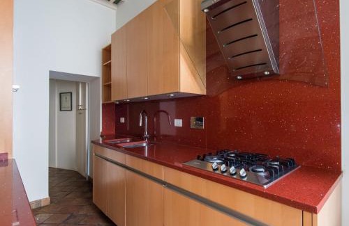 Rione VIII Sant'Eustachio Apartment | Pantheon Enchanting Luxury Apartment