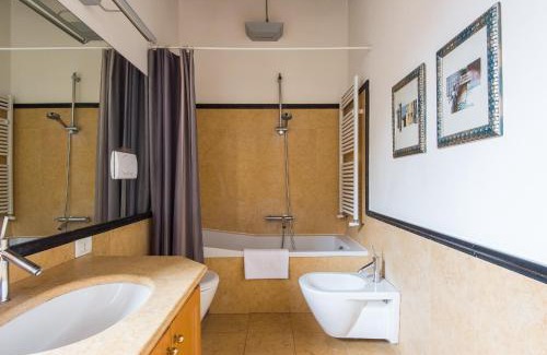 Rione VIII Sant'Eustachio Apartment | Pantheon Enchanting Luxury Apartment