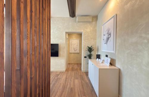 Rione V Ponte Apartment | Pantheon Urbes Collection