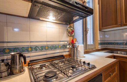 Rione VI Parione Apartment | Piazza Navona Charming Apartment