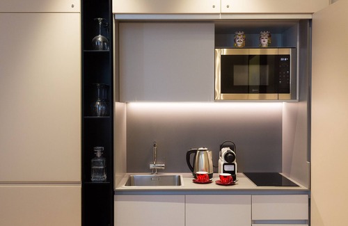 Rome City Centre Apartment | Piazza Venezia Suite Design