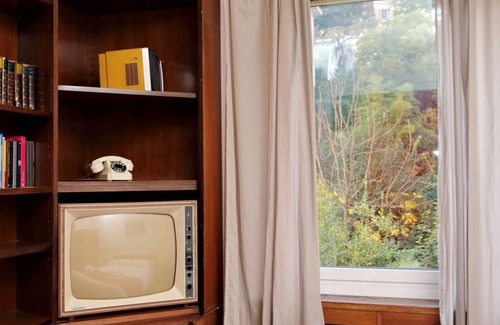Trastevere Apartment | Quaint apartment with vintage furnishings for 6 in the heart of Trastevere