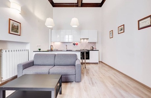 Rione IV Campo Marzio Apartment | Rampa Mignanelli Charming Apartment