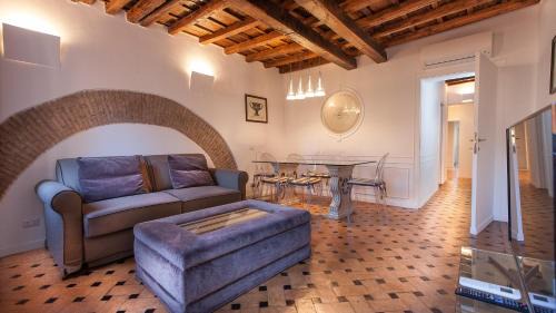Trastevere Apartment | Rental in Rome - Scala Suite