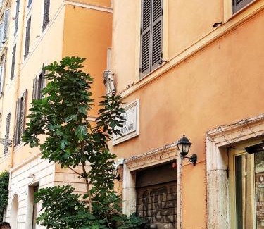 Rione V Ponte Apartment | Residenza Coronari