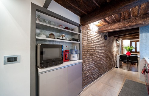Monti Apartment | Roman Forum apartment