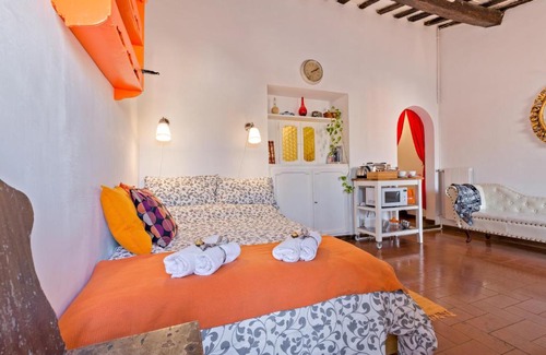 Trastevere Apartment | Roman Holiday Wine House