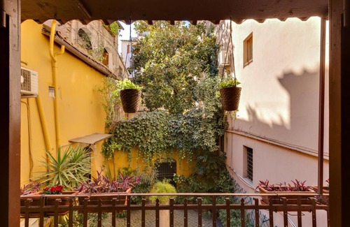 Trastevere House | Roman house with balcony