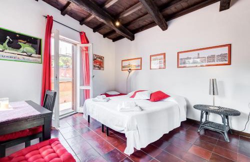 Trastevere Apartment | Romantic house with terrace
