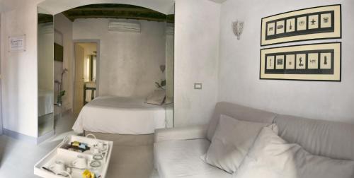 Rione III Colonna House | Rome Frattina27