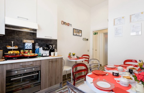 Prati House | Rome's heart center vatican - red double room