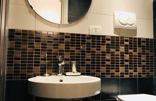 Trastevere Apartment | Rome: Self Catering Apartment - Last Minute - ROME -Trastevere - S. Cosimato - 2 bedrooms - 2 bathrooms - living room