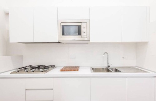 Trastevere Apartment | San Cosimato Luxury Bright Apartment
