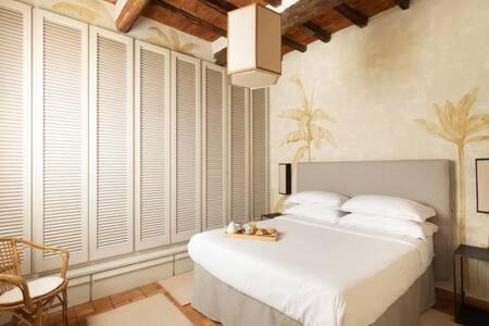 Trastevere Apartment | Scala Enchanting Apartment