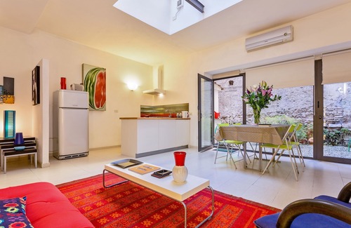 Monti Apartment | Selci | 10-minutes walk from the Colosseum!