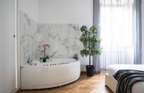 Trastevere Apartment | Silver Luxury Jacuzzi Suite Trastevere