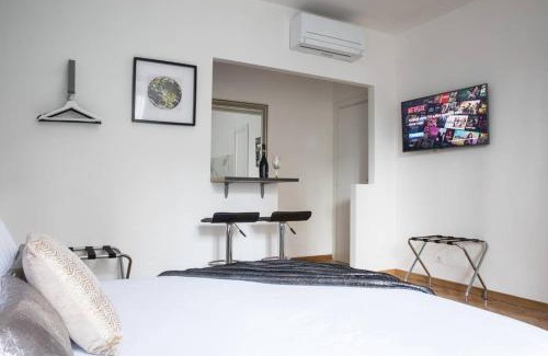 Trastevere Apartment | Silver Luxury Jacuzzi Suite Trastevere