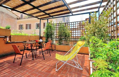 Rione V Ponte Apartment | Smart Lodgings Sky