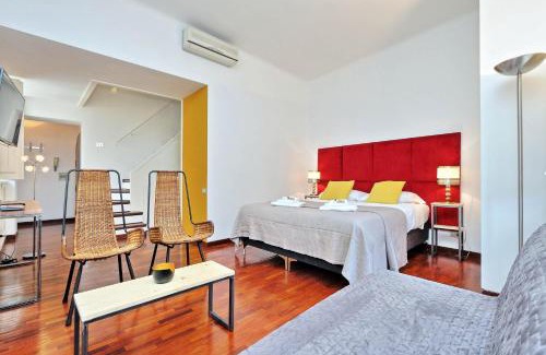 Rione V Ponte Apartment | Smart Lodgings Sky
