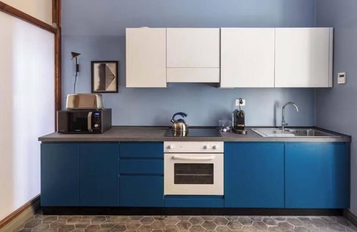 Navona Apartment | Spacious City Retreat Overlooking Rome’s Historic Streets