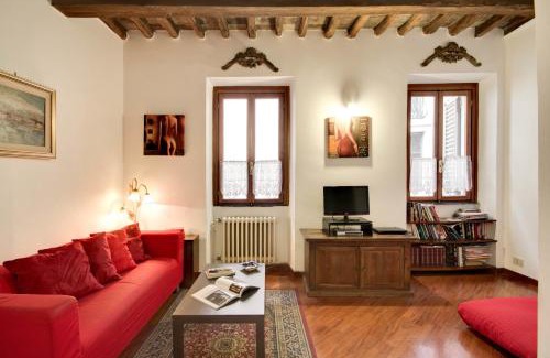 Rione VIII Sant'Eustachio Apartment | Stunning Pantheon Apartment
