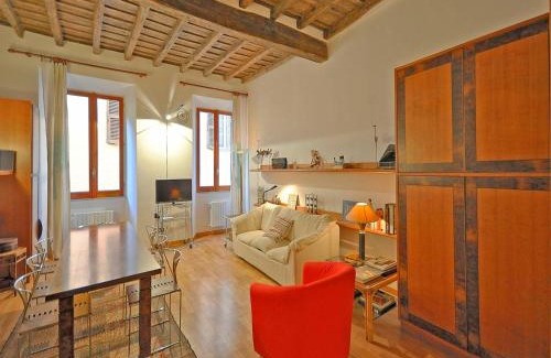 Rione VI Parione Apartment | Terrace Governo Vecchio
