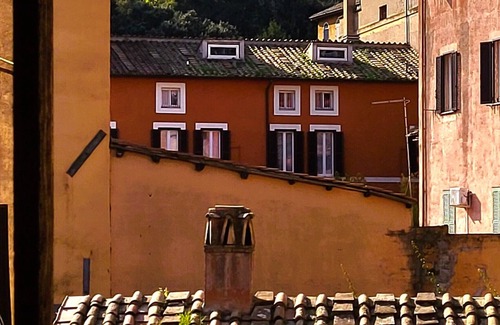Trastevere Apartment | The Gem - Trastevere Cozy Retreat with pool