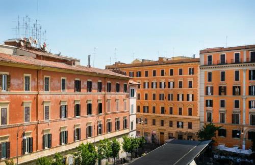 Trastevere Apartment | TrastevereHome - San Cosimato View on Trastevere Square