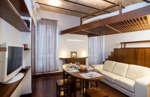 Rome City Centre Apartment | Trevi Fountain - Lovely Loft Apartment