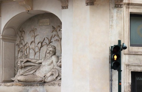 Repubblica Bed & Breakfast | Trevi Grand Blu Suite B&B
