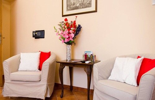 Rione II Trevi Apartment | TrevInn - Central Trevi Fountain Suites Apartment