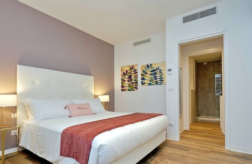 Rione II Trevi House | Vacation Home in Rome with 1 bedrooms sleeps 4