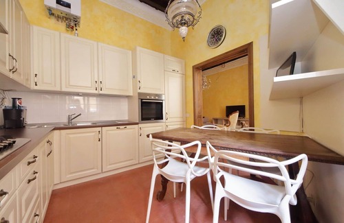 Rione IV Campo Marzio Apartment | Vantaggio 1 Bdr Close Piazza Di Spagna by Halldis