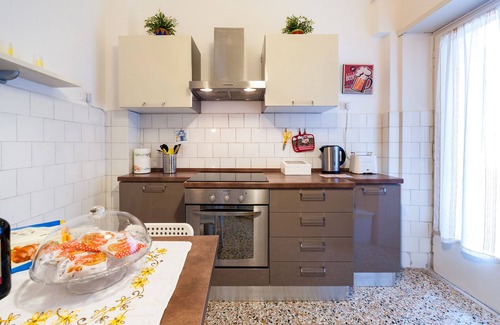 Vatican Apartment | Vatican and Subway 2 bright big rooms