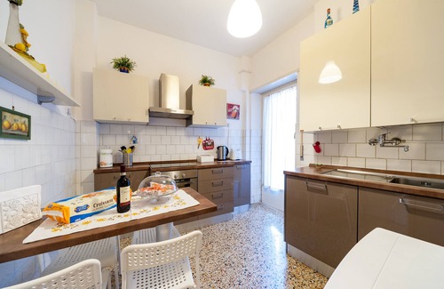 Vatican Apartment | Vatican and Subway 2 bright big rooms