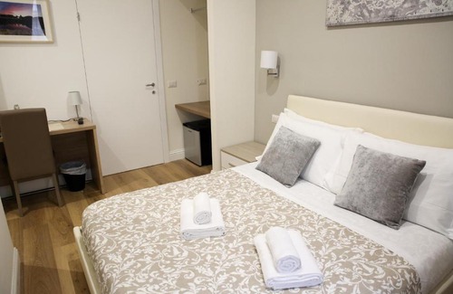 Vatican House | Vatican Comfort Suites