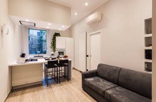 Prati Apartment | Vatican Luxury Apartment for couples or families