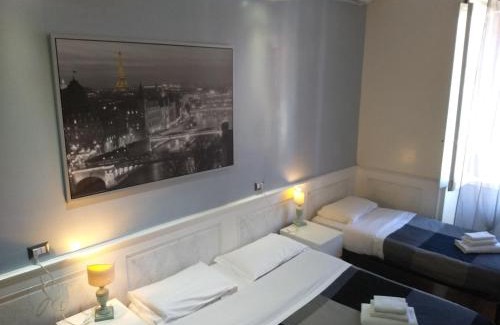 Vatican Hotel | Vatican Room and Kitchen
