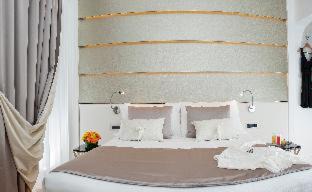 Rione XIV Borgo House | Vatican Style