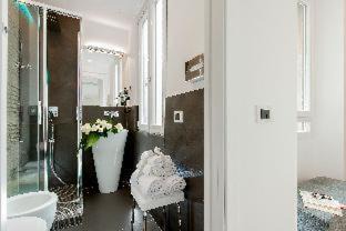 Rione XIV Borgo House | Vatican Style
