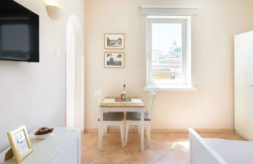 Vatican Apartment | Very bright apartment overlooking San Pietro