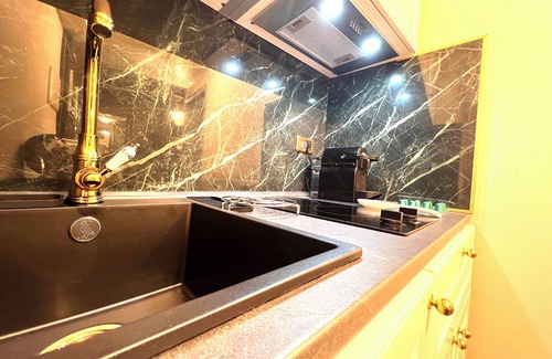 Rome City Centre Apartment | Wonderful 2-bedroom apartment in Roma with WiFi