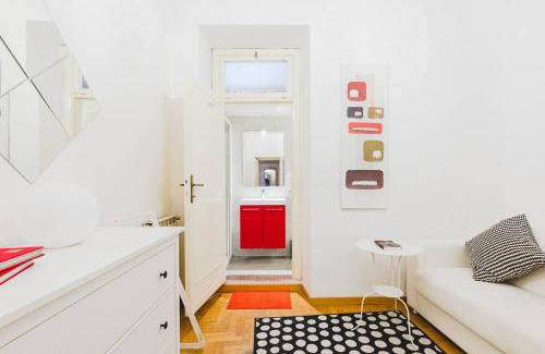 Rione IV Campo Marzio Apartment | World Wide Bed Piazza del Popolo