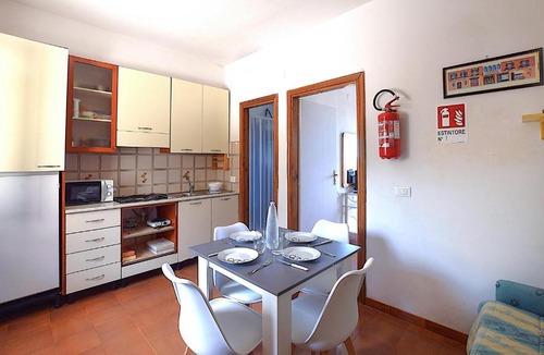 Bonifati Apartment | 1 Bedroom Cozy Apartment In Sparvasile