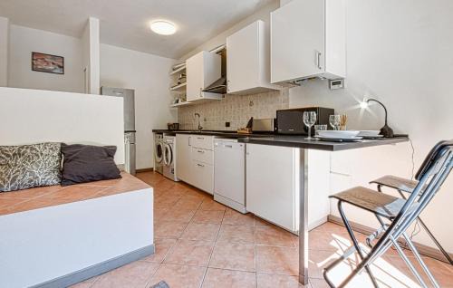 Avegno House | 1 Bedroom Pet Friendly Home In Avegno